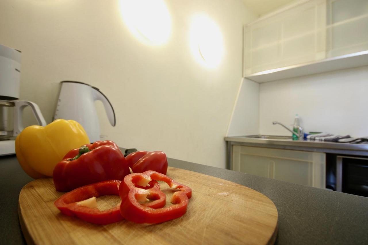Moderne Studio Apartments Und 4 Zimmer Wohnungen In Oberhausen, Ideal Fuer Geschaeftsreisende Und Monteure Exterior foto