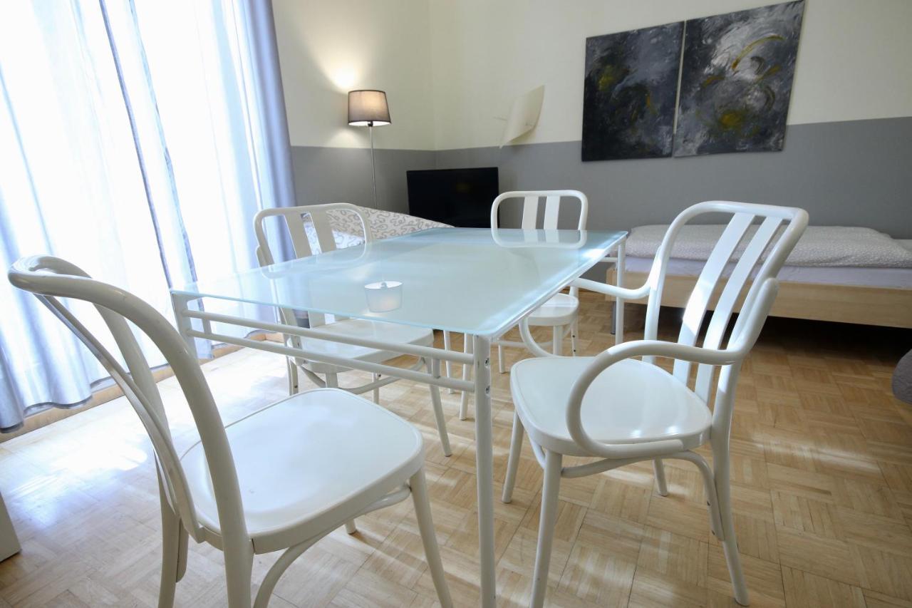 Moderne Studio Apartments Und 4 Zimmer Wohnungen In Oberhausen, Ideal Fuer Geschaeftsreisende Und Monteure Exterior foto
